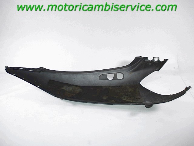 CARENA LATERALE DESTRA HONDA PANTHEON 150 (1998-2002) 83400-KEY-900ZD CON DIFETTO