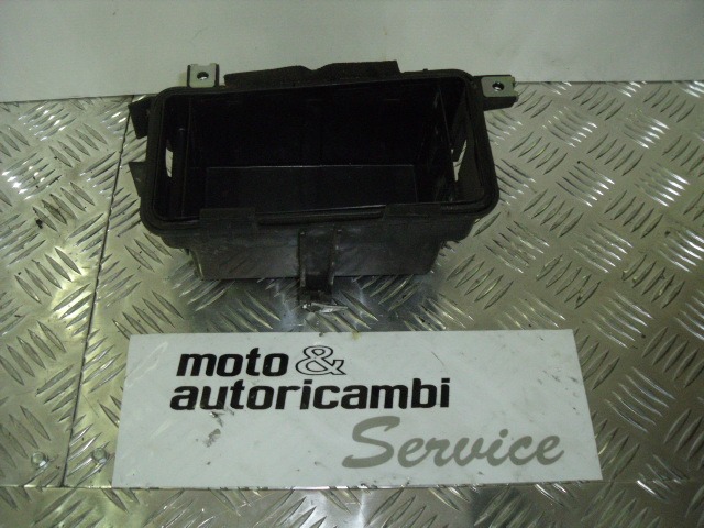 SUPPORTO BATTERIA HONDA SILVER WING 600 37 KW (2006) 50330-MCT-000 BOX RICAMBIO USATO