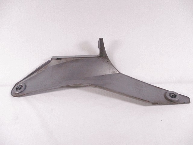 COVER LATERALE DESTRA Malaguti Madison K 400 (2002-2006)1-000-297-118 CON DIFETTO