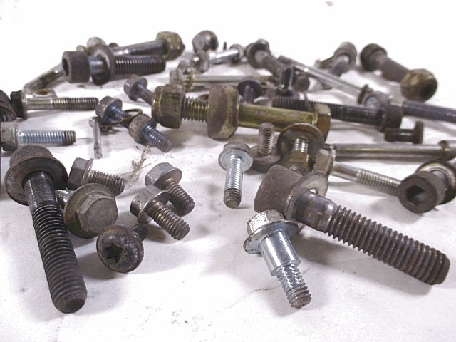 SET VITI BULLONI BLOCCO TELAIO PEUGEOUT SATELIS 250 PREMIUM ( 2006 - 2013 ) FRAME BOLTS SET