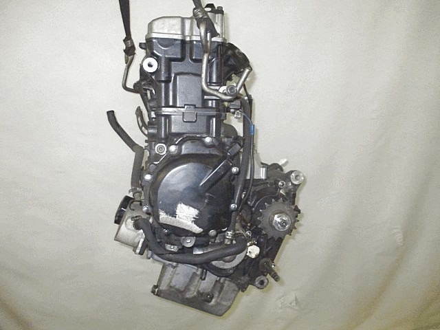 MOTORE SUZUKI GSR 600 2006 - 2011 N730 ENGINE CARTER LATO DESTRA DA RIVERNICIARE