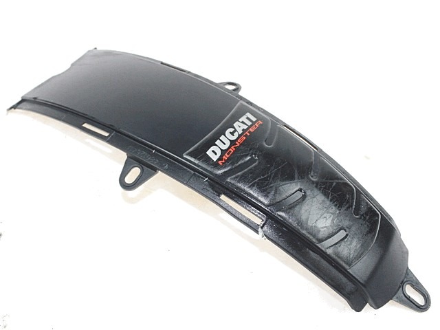 CARENA POSTERIORE SERBATOIO DUCATI MONSTER 696 2008 - 2014 0003412 FUEL TANK REAR FAIRING GOMMA GRAFFIATA