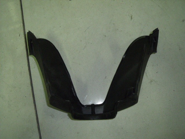 CARENATURA ANTERIORE MANUBRIO APRILIA ATLANTIC 500 (2005) AP8158368 DANNEGGIATO