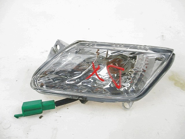 FRECCIA ANTERIORE DESTRA YAMAHA X-MAX 2006-2010 1B9H33200000 FRONT RIGHT FLASHER LIGHT LEGGERMENTE GRAFFIATA