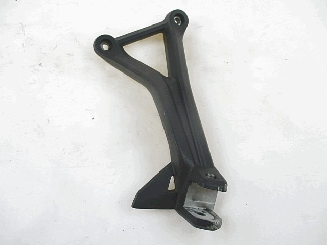 SUPPORTO PEDALINA POSTERIORE DESTRA DUCATI SUPERSPORT 939 S 2017 - 2018 82413241AA REAR RIGHT FOOTREST BRACKET STRISCIATO