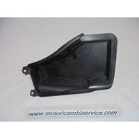 SCATOLA DI COPERTURA INTERNA SUZUKI BURGMAN AN 650 (2003) 92112-10G00-000 COVER BOX INNER