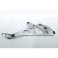 STAFFA SUPPORTO PEDANE DESTRA HONDA VF 400 1983 - 1986 50600KE7000 RIGHT FOOTRESTS BRACKET CON LEGGERI SEGNI DI USURA 