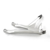 HONDA VFR 800 F 50681MJMD01 STAFFA PEDANA POSTERIORE SINISTRA RC97 14 - 16 REAR LEFT FOOTREST HOLDER LEGGERI SEGNI DI USURA