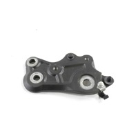 YAMAHA MT-07 1WS274A40000 ADATTATORE STAFFA PEDANA DESTRA RM17 17 - 18 RIGHT FOOTREST ADAPTER BRACKET