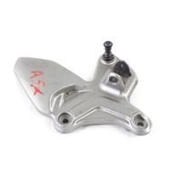 SUZUKI SV 650 4352118K00 STAFFA PEDANA ANTERIORE SINISTRA WCX0 16 - 22 FRONT LEFT FOOTREST HOLDER LEGGERI SEGNI DI USURA