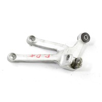 APRILIA RSV TUONO 1000 R AP8154071 STAFFA PEDANA POSTERIORE SINISTRA 06 - 10 REAR LEFT FOOTREST HOLDER CON GRAFFIO AP8145047