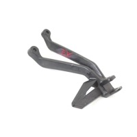TRIUMPH STREET TRIPLE RS 765 T2081986 STAFFA PEDANA POSTERIORE DESTRA 20 - 22 REAR RIGHT FOOTREST HOLDER