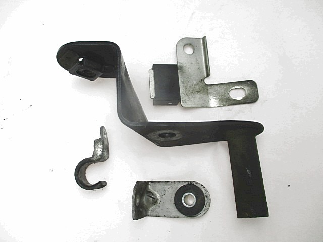 SET SUPPORTI SUZUKI BURGMAN 650 EXECUTIVE 2006 - 2012 BRACKETS SET