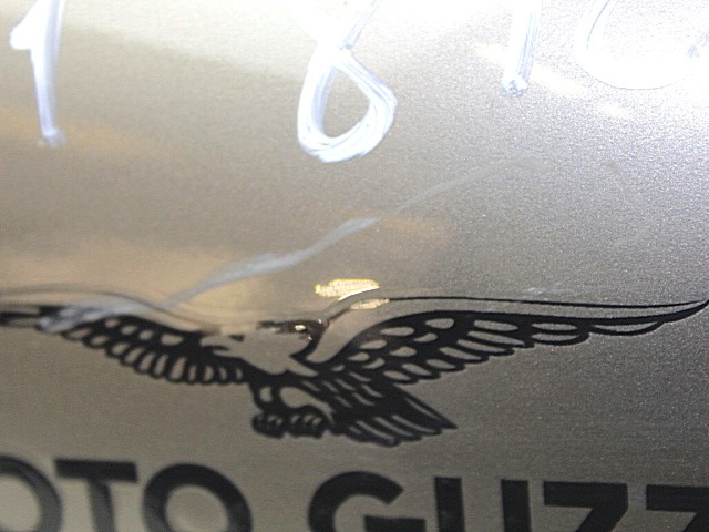 SERBATOIO MOTO GUZZI V11 2001 - 2006 GU89000493 FUEL TANK STRISCIATO DA RIVERNICIARE