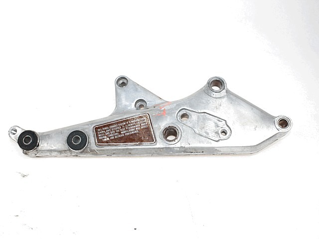 SUPPORTO PEDALINE DESTRA HONDA CB 750 F RC04 1980 - 1984 RIGHT FOOTRESTS BRACKET CON GRAFFI DA RIVERNICIARE