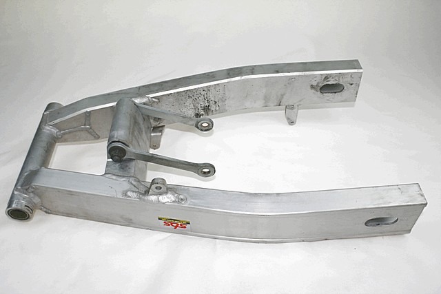 FORCELLONE POSTERIORE YAMAHA FZS 600 FAZER 2002 - 2004 5RT221100000 REAR SWINGARM CON SEGNI DI USURA