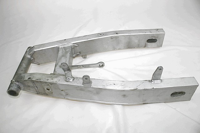 FORCELLONE POSTERIORE YAMAHA FZS 600 FAZER 2002 - 2004 5RT221100000 REAR SWINGARM CON SEGNI DI USURA