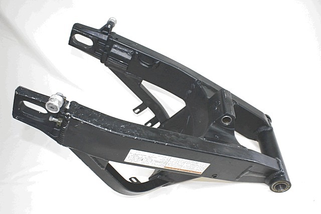 FORCELLONE POSTERIORE SUZUKI GSX R 1000 2003 - 2004 6100018G00YAP REAR SWINGARM CON LEGGERI SEGNI DI USURA DA RIVERNICIARE