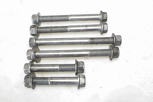 SET PERNI SUPPORTO TRIUMPH SPEED TRIPLE 1050 2011 - 2013 AXLES SET