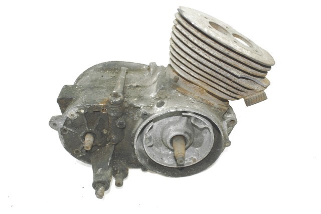 MOTORE BICILINDRICO ISO MOTO ISOMOTO 125 ENGINE DA RESTAURARE