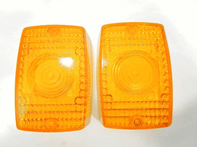 COPPIA PLASTICA VETRO FRECCE PER MOTO CICLOMOTORE D'EPOCA CEV 236TURN LIGHT GLASS DANNEGGIATE