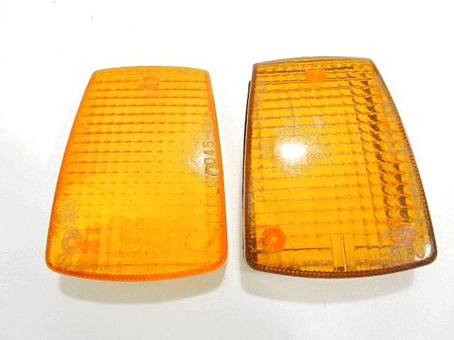 COPPIA PLASTICA VETRO FRECCE PER MOTO CICLOMOTORE D'EPOCA STANLEY AU40H 047-1031 TURN LIGHT GLASS ATTACCO DANNEGGIATO