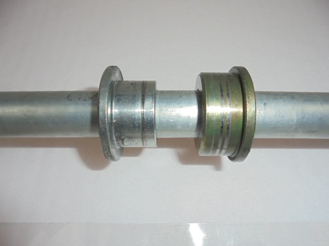 PERNO RUOTA POSTERIORE KAWASAKI Z750 (2004) 410680023 RUOTA POSTERIORE REAR WHEEL AXLE