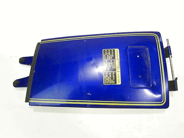 SPORTELLO ANTERIORE SERBATOIO BENZINA HONDA GOLD WING GL 1100 1980 - 1983 83115-463-000ZA FRONT FUEL TANK DOOR DANNEGGIATO DA RADDRIZZARE