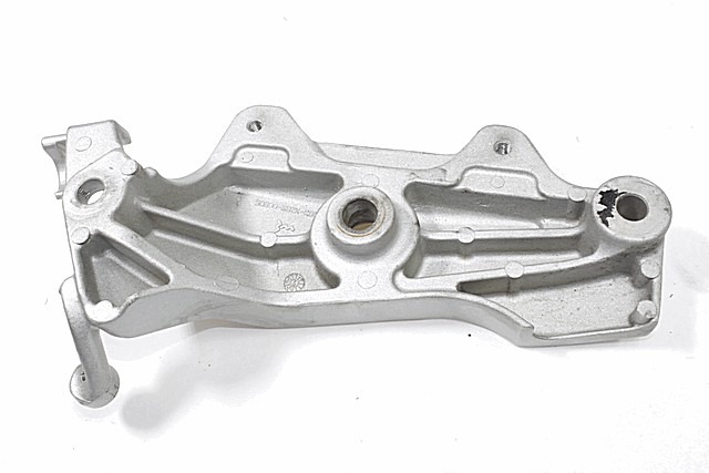 STAFFA DESTRA SUPPORTO MOTORE HONDA CB600F HORNET 2005 - 2006 50600MBZK00ZA RIGHT ENGINE BRACKET CON LEGGERI GRAFFI 