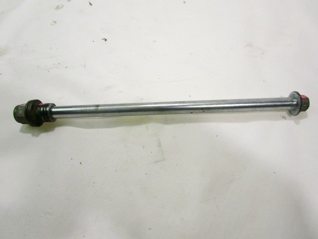 PERNO RUOTA ANTERIORE SUZUKI BURGMAN UH 200 2006 - 2012 5471121F00 FRONT WHEEL AXLE