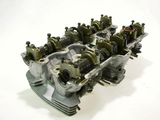 TESTATA MOTORE HONDA CB 750 F RC04 1980 - 1984 12010-MA5-770 CYLINDER HEAD ALETTE RAFFREDDAMENTO VITE FISSAGGIO COLLETTORE SCARICO DANNEGGIATI