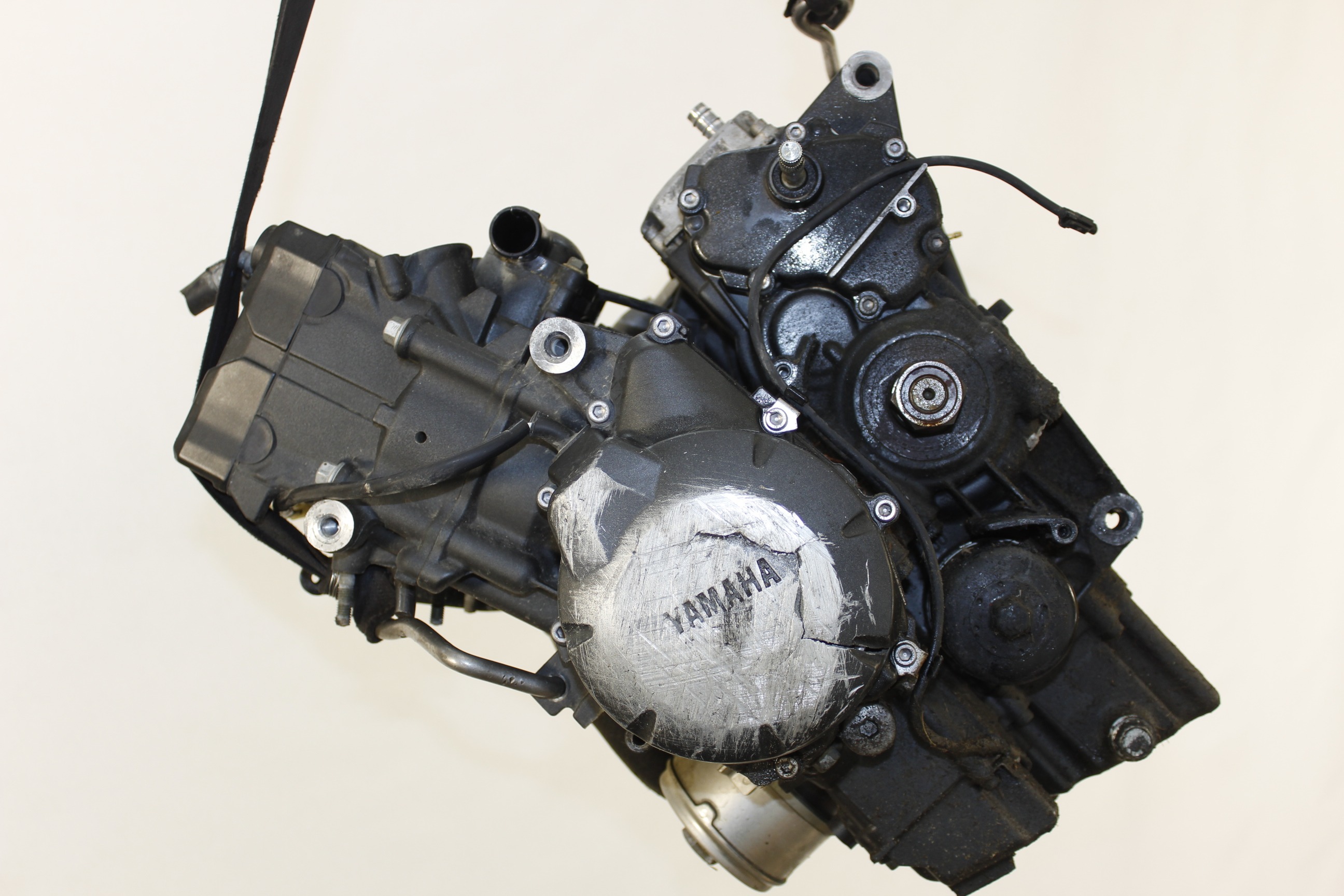 MOTORE YAMAHA FZ6 2004 - 2007 J507E ENGINE CARTER LATERALE DANNEGGIATO VEDI FOTO