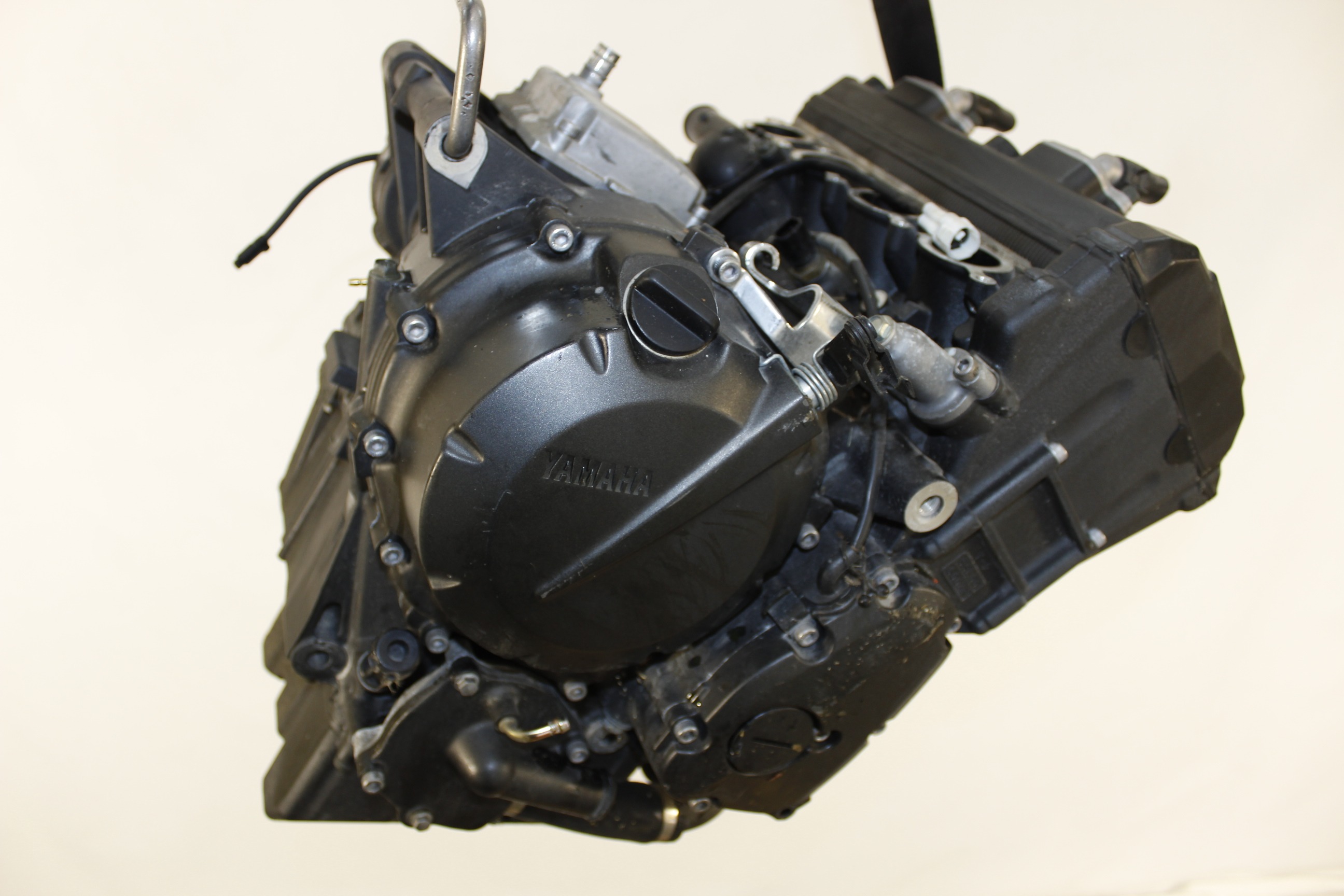 MOTORE YAMAHA FZ6 2004 - 2007 J507E ENGINE CARTER LATERALE DANNEGGIATO VEDI FOTO