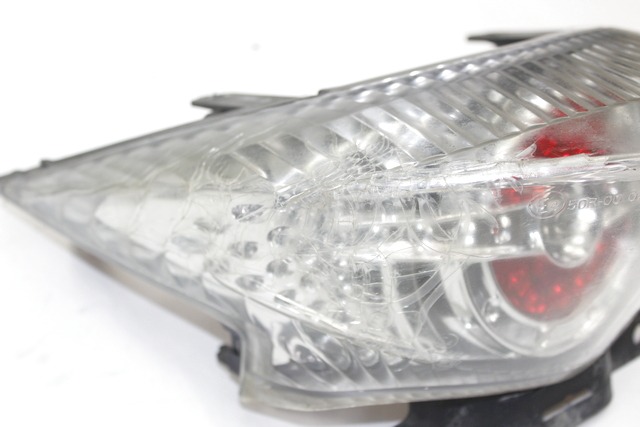 FARO POSTERIORE KYMCO PEOPLE S 200 2005 - 2006 33700-LFG1-E00 TAILLIGHT VETRO DANNEGGIATO