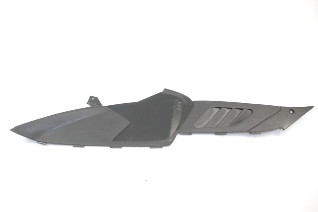 RIVESTIMENTO SINISTRA TUNNEL PEDANA MADISON 125 1999 - 2001 1-000-297-014 LEFT FOOTBOARD COVER