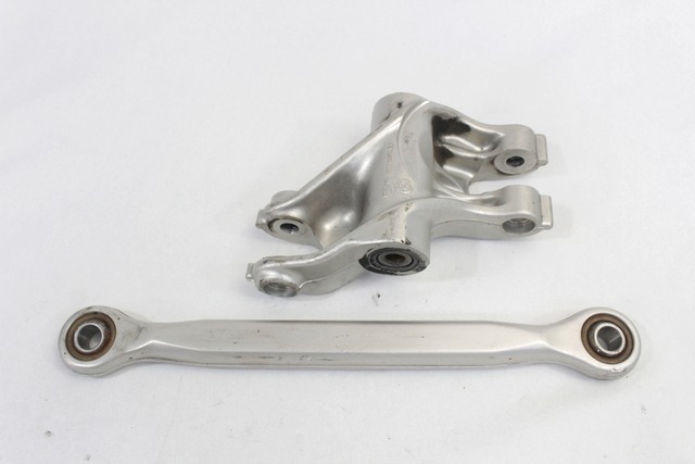 LEVARAGGIO AMMORTIZZATORE POSTERIORE DUCATI HYPERMOTARD 796 2009 - 2012 37220521A 37220161A REAR SUSPENSION LEVER LINK