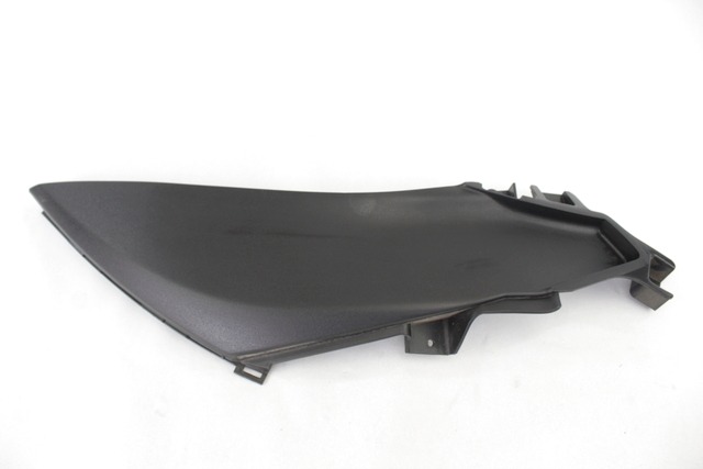 FIANCHETTO DESTRA INFERIORE SELLA YAMAHA TRICITY MW 125 2014 - 2017 2CMF17210000 RIGHT SIDE LOWER SEAT COVER