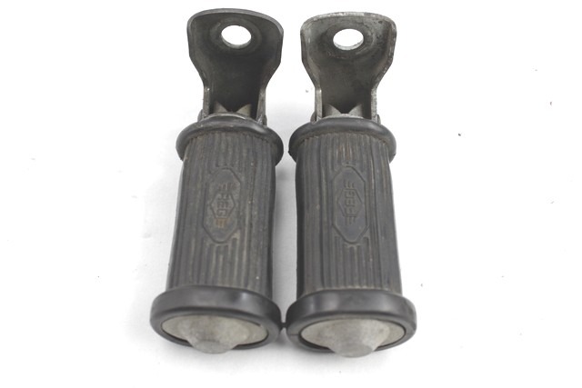 DUCATI SPORT 500 DESMO COPPIA PEDANE POSTERIORI 76 - 84 REAR FOOTRESTS