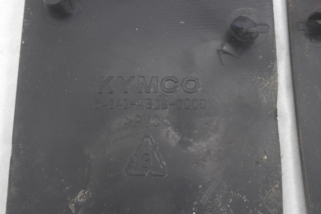 KYMCO X-TOWN 300 64340ABD2C00 64320ABD2C00 TAPPETINI PEDANA CENTRALI 16 - 20 FOOTBOARD REAR MATS