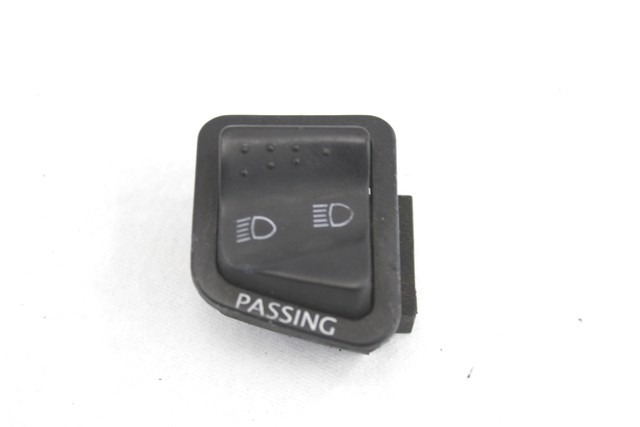 PIAGGIO BEVERLY 300 642670 INTERRUTTORE PULSANTE FARI 10 - 16 LIGHTS SWITCH BUTTON