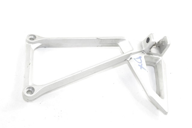 DUCATI MULTISTRADA 1200 82411693AA STAFFA PEDANA POSTERIORE DESTRA 13 - 14 REAR RIGHT FOOTREST HOLDER 8243169A PICCOLO GRAFFIO