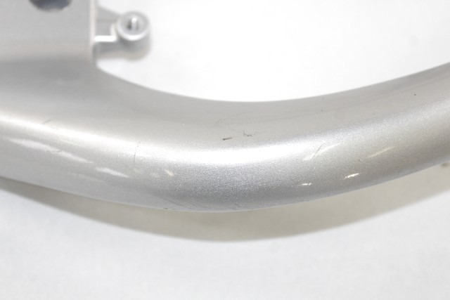 MOTO GUZZI NORGE 850 9777855 MANIGLIONE POSTERIORE 07 - 11 REAR HANDLE LEGGERI SEGNI DI USURA 977785, GU977785, MG977785