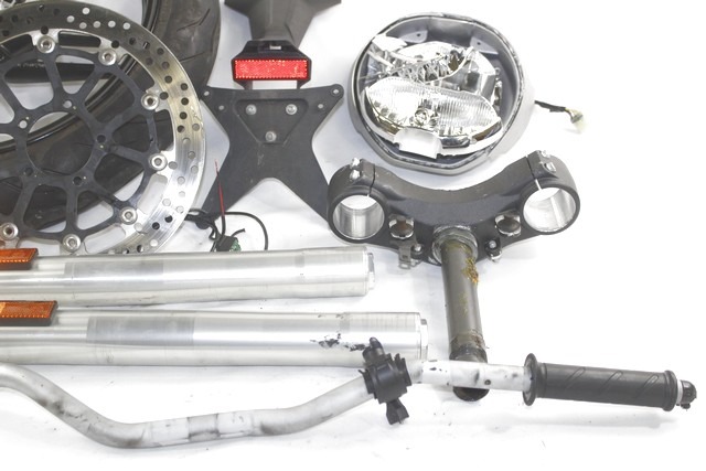DUCATI MONSTER 797 SET PARTI DANNEGGIATE INCIDENTATE 17 - 18 CRASHED PARTS
