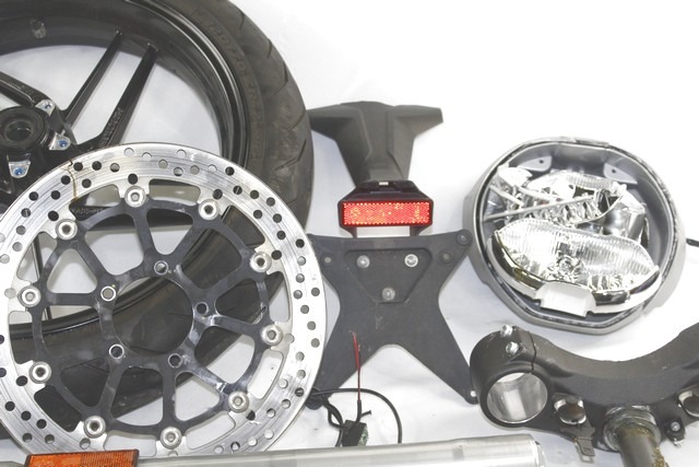 DUCATI MONSTER 797 SET PARTI DANNEGGIATE INCIDENTATE 17 - 18 CRASHED PARTS