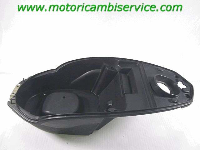 VANO PORTA CASCO PORTA OGGETTI PEUGEOT KISBEE 50 4t (2010 - 2017) 1-001-515-359 