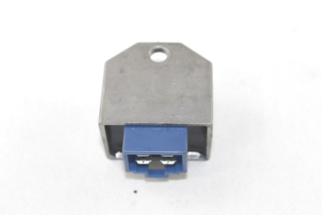 RIEJU RS 50 SPORT REGOLATORE DI TENSIONE 12 - 17 RECTIFIER