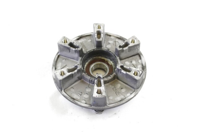 TRIUMPH STREET TRIPLE RS 765 T2010601 MOZZO RUOTA POSTERIORE 17 - 19 REAR WHEEL HUB