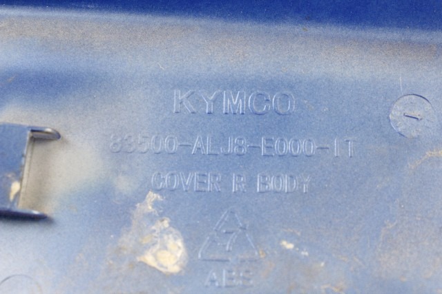 KYMCO AGILITY 125 R16+ 83500ALJ8E000  CARENA POSTERIORE DESTRA 17 - 20 REAR RIGHT FAIRING LEGGERI GRAFFI