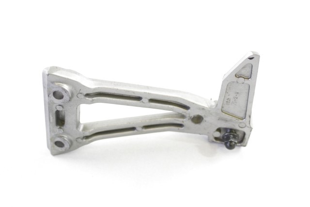 SUZUKI GSF 400 BANDIT 4360010D00 STAFFA PEDANA POSTERIORE DETSRA 91 - 97 REAR RIGHT FOOTREST HOLDER