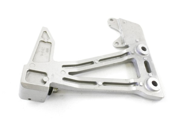 SUZUKI GSF 400 BANDIT 4370010D00 STAFFA PEDANA POSTERIORE SINISTRA 91 - 97 REAR LEFT FOOTREST HOLDER